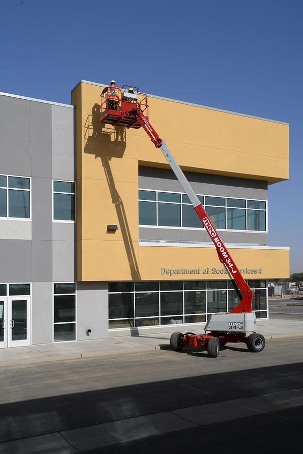 34 ft. Telescopic Boom Lift, Diesel