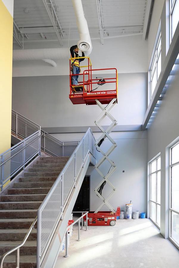 18 ft. Scissor Lift, Electric, Micro