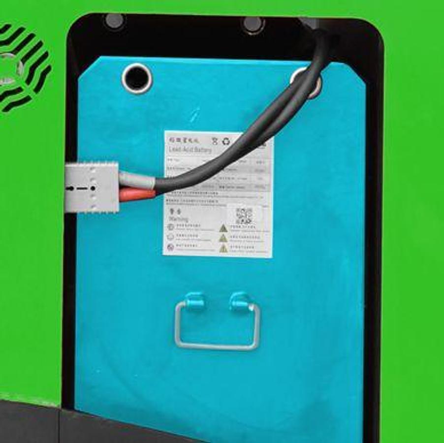 Lithium stand-up counterbalance forklift  - High maneuverability - High productivity.