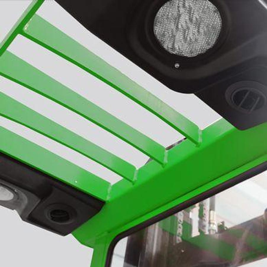 Lithium man-up order picker  - High reach - High productivity.