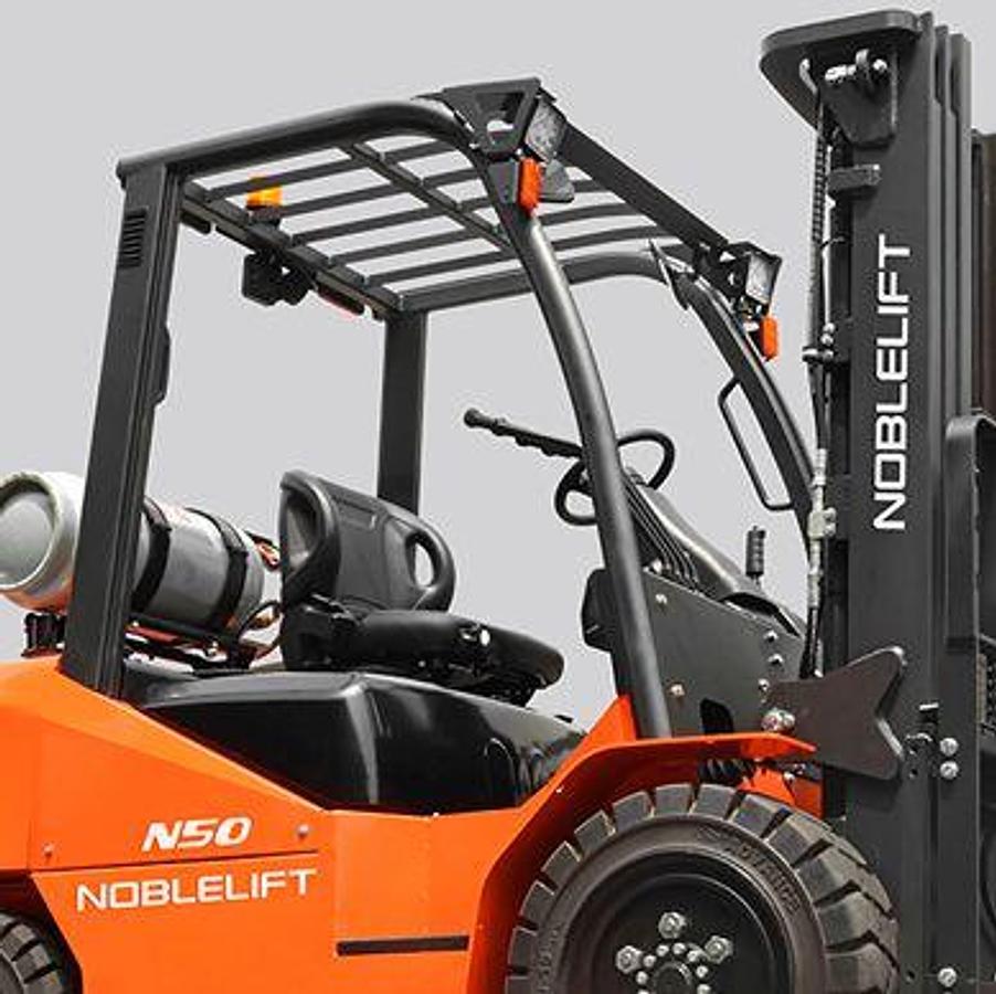 FL4P60N LPG
6,000 lb Capacity
4-Wheel LPG Forklift
118 in (2-Stage, Std) Lift Height
Solid Pneumatic Tires