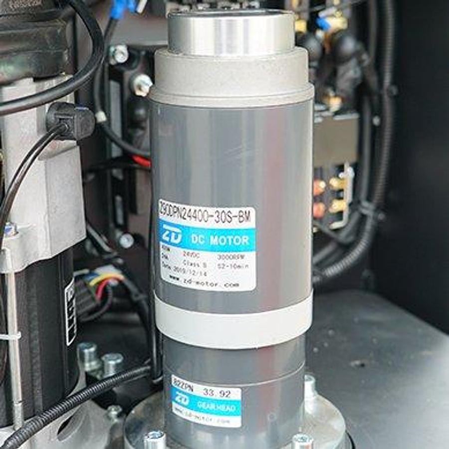 Electric counterweight stacker - Heavy-duty - Superior performance.