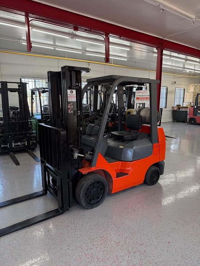 Used Toyota 5,000lbs capacity cushion forklift 7FGCU25