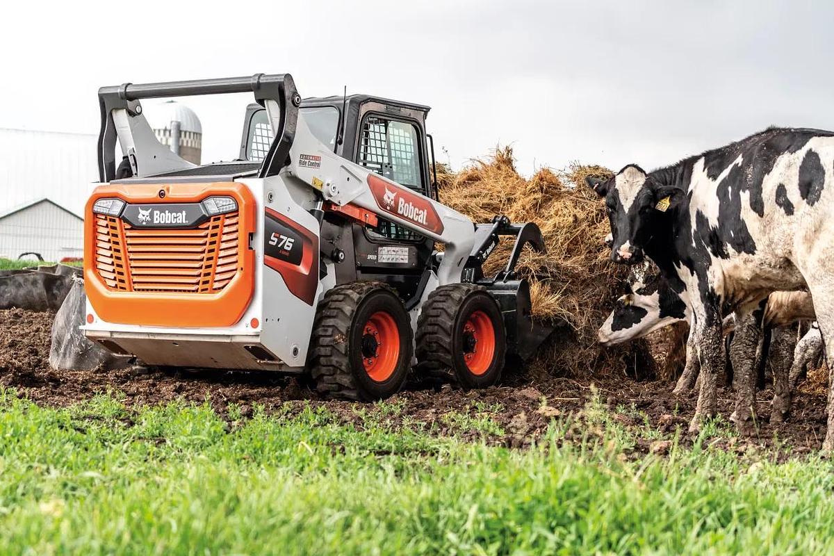 2,500-2,900 lb. Skid Steer, High Flow
