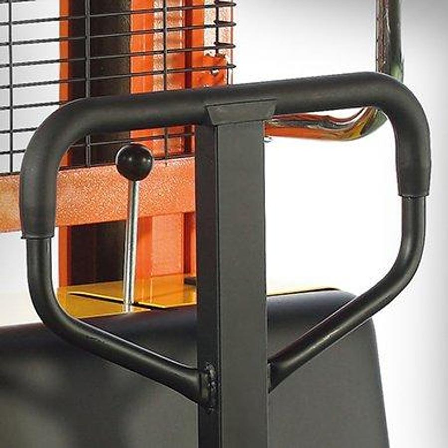 Semi-electric stacker - Light-duty - Low cost operation.