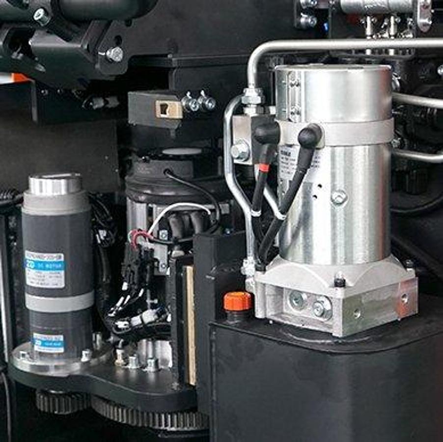 Electric mast reach counter balance stacker - Heavy-duty - Highly productive.