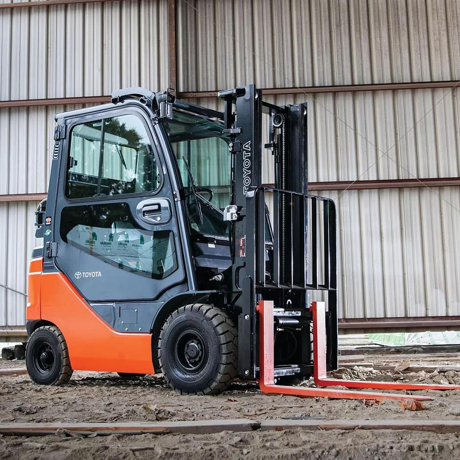 6,000 lb. Gas/LP Warehouse Forklift, Pneumatic Tires
