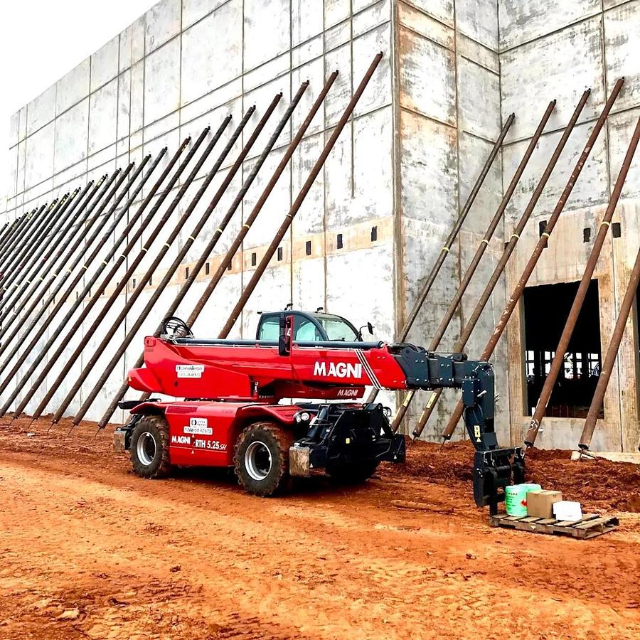 11,000-13,200 lb. Telehandler, 82-85 ft., Rotating