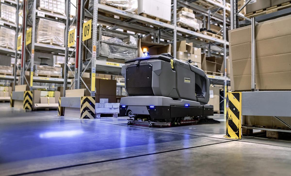 KIRA BR 200 Autonomous Floor Scrubber