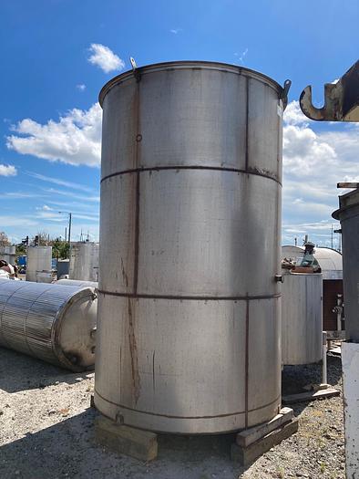 Used 3,200 GALLON BPT VERTICAL TANK - S/S (#9885)