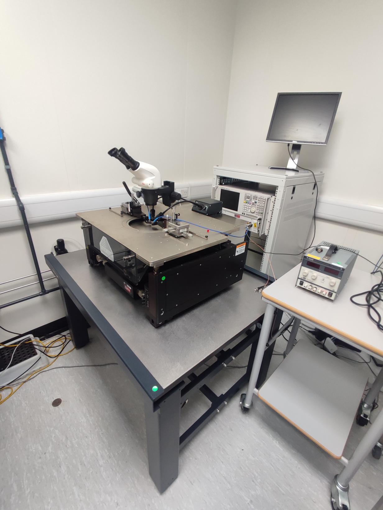 Used CASCADE MICROTECH RF probe station