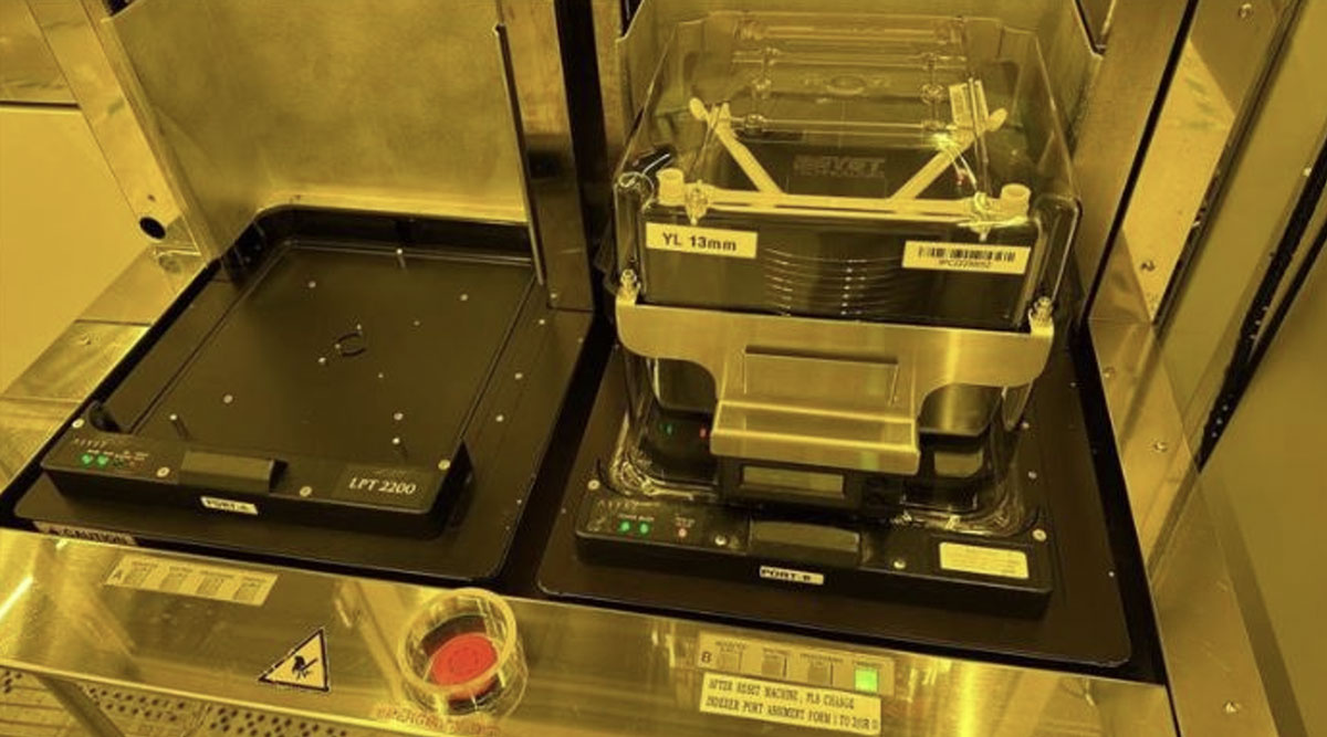 Used 2000 Hitachi S-9220