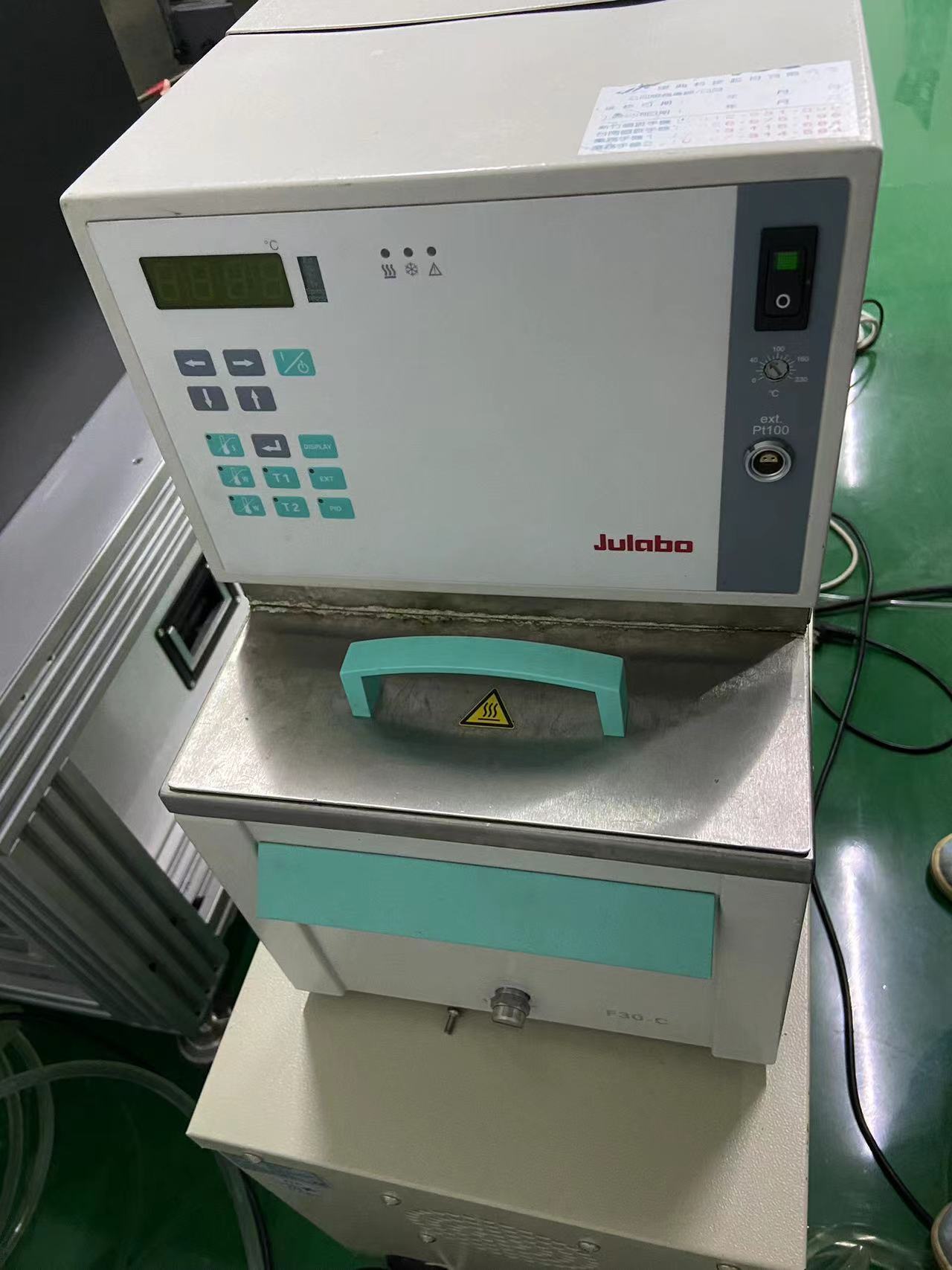 Used 2006 Suss MA300E Aligner