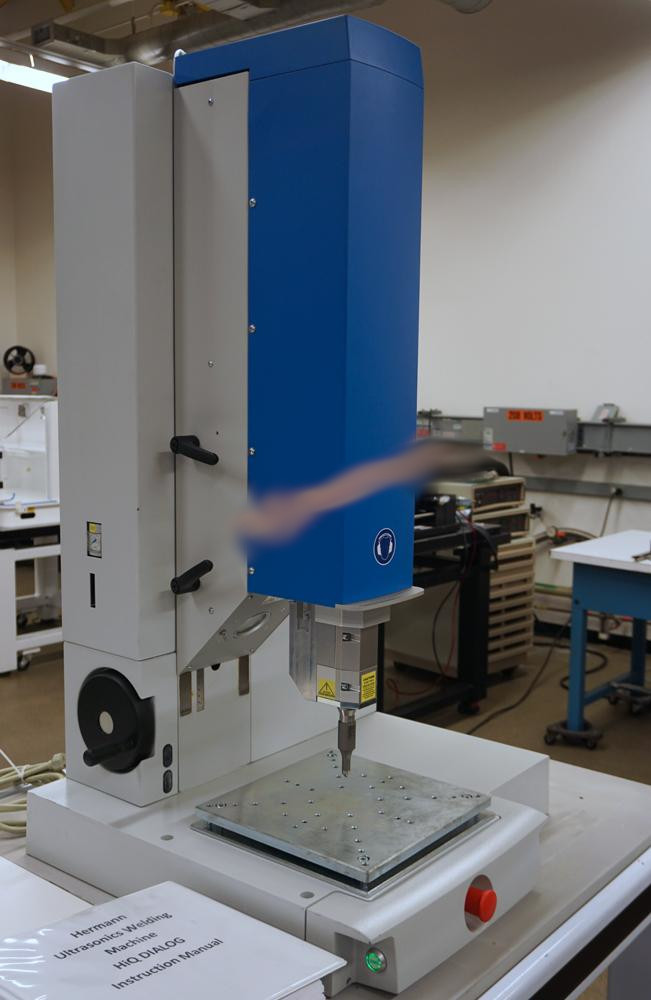 Used 2014 Hermann Ultrasonics HiQ dialog 1200 speed control ultrasonic welder 1200Watts @ 35Khz