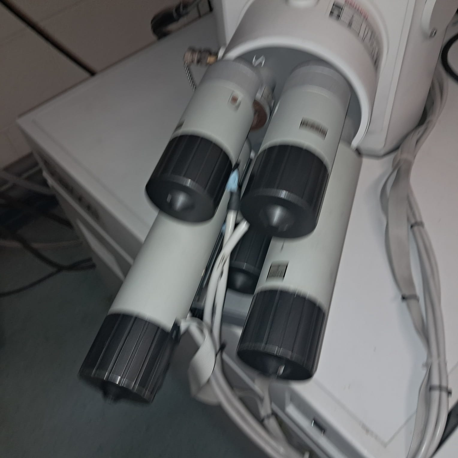 Used HITACHI S-3200 SEM