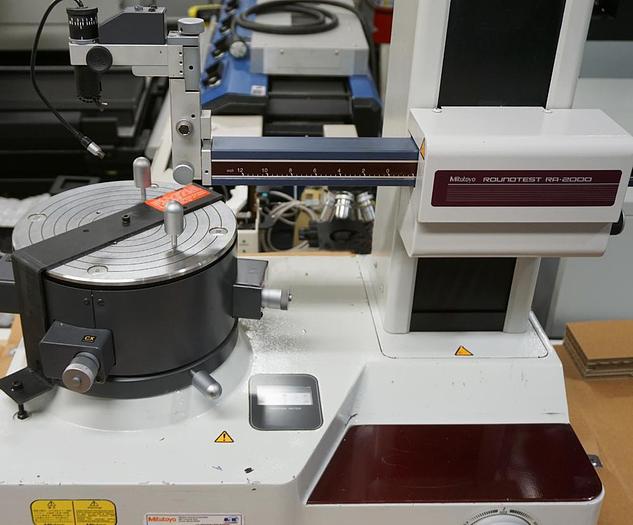 Used Mitutoyo RA2200AH roundness tester