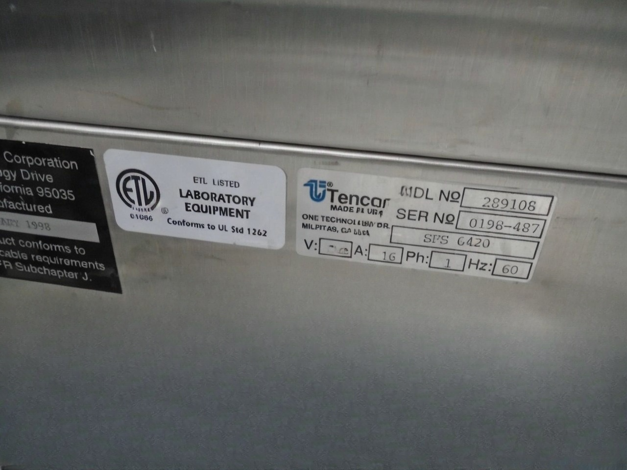 Used 1998 KLA TENCOR Surfscan 6420 Particle Defect System