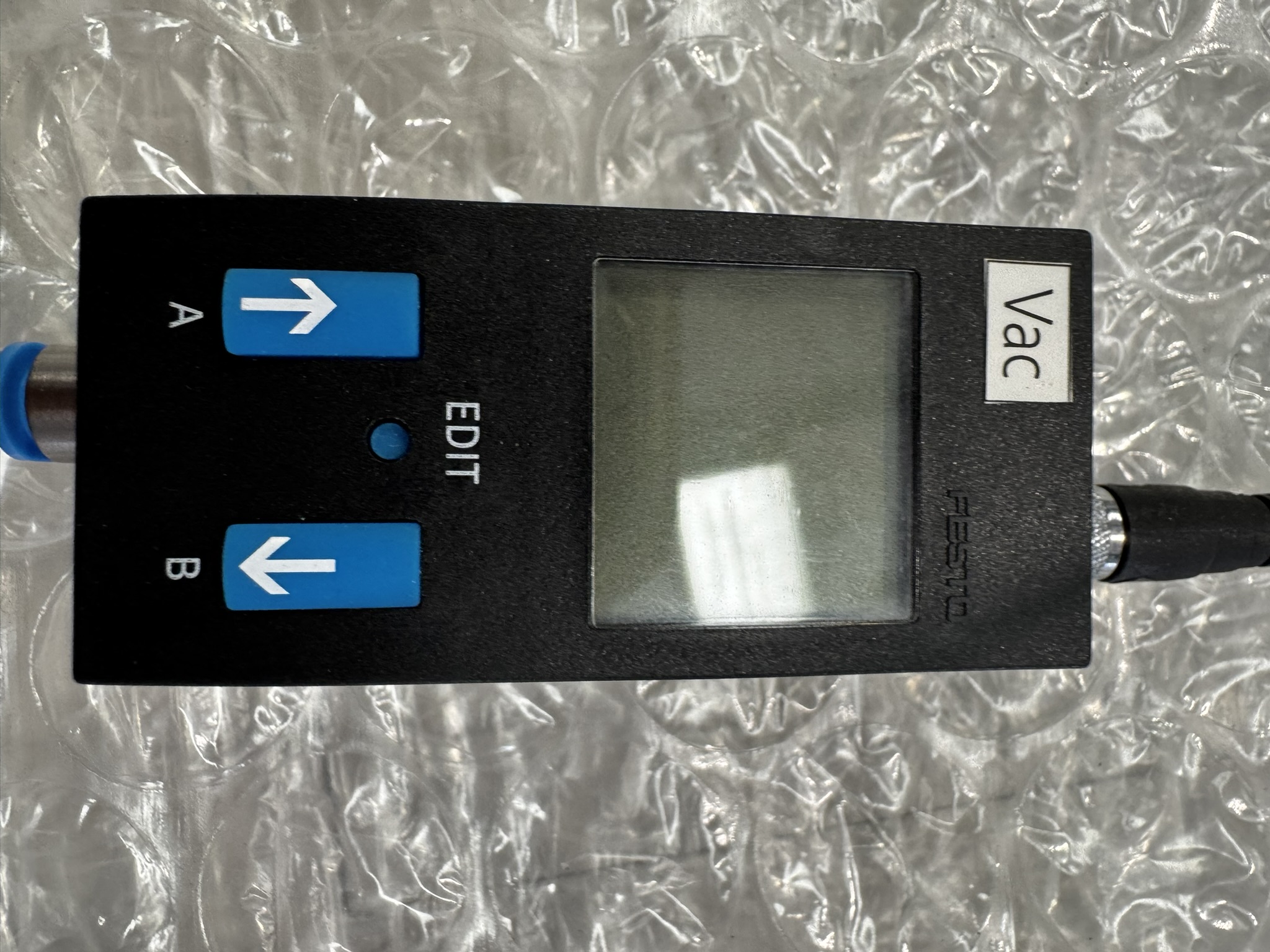 Used Festo SDE1-V1-G2-H18-C-P1-M8 Digital Pressure Sensor 0-1 Bar 14.5 PSI P/N 192034