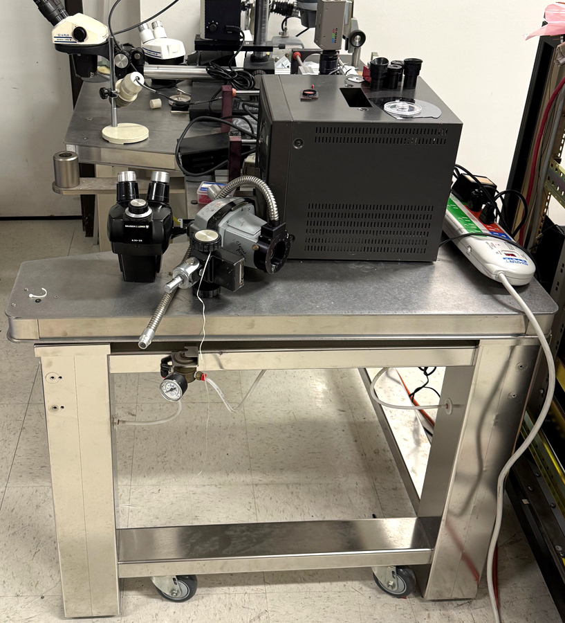 Used TECHNICAL MFG. CORP. MICRO-g 63-661, Vibration Isolation Table