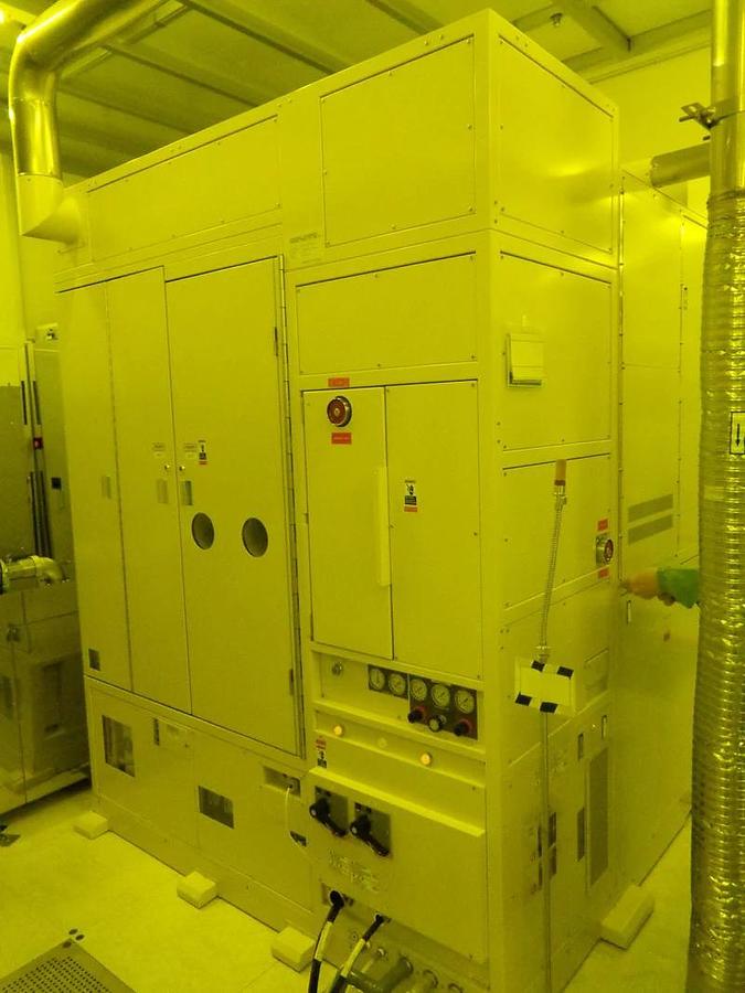 Used 2000 Canon FPA 3000 iW Stepper