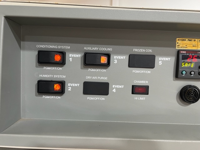 Used Cincinnati Sub-Zero Temperature Environmental Chamber ZHS-8-1-1-H/AC