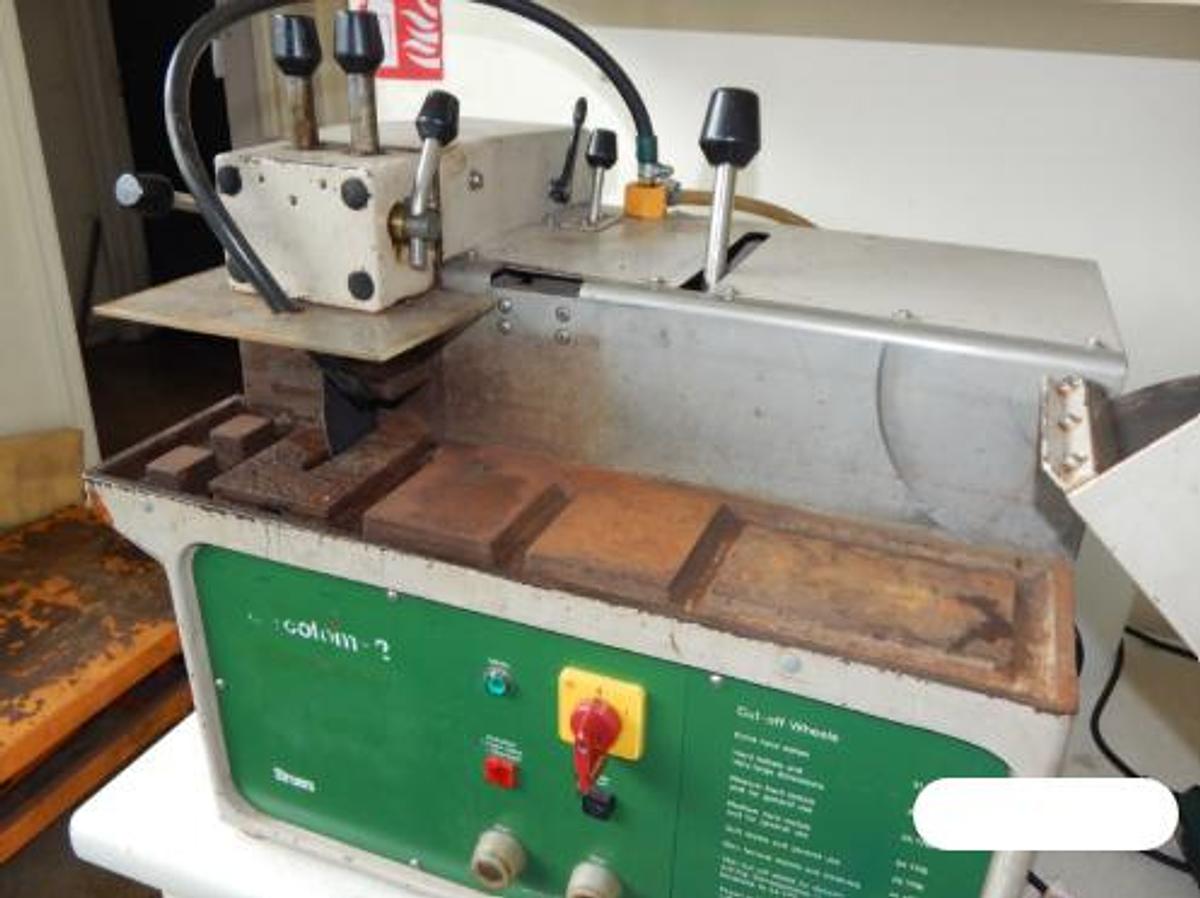Used Struers Discotom 2