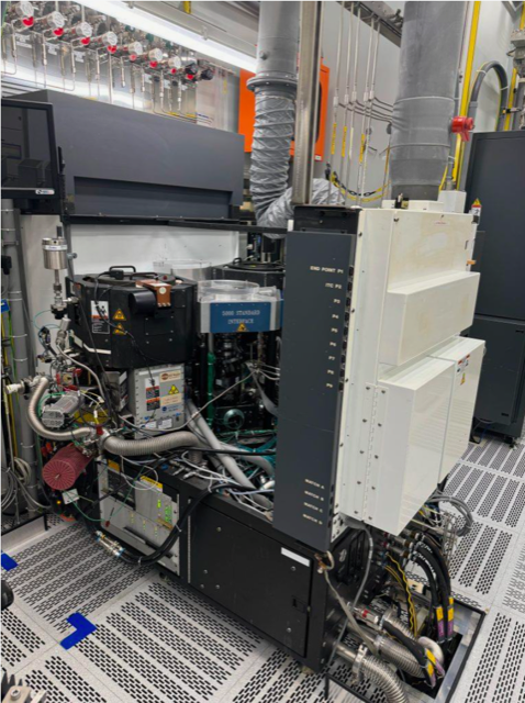 Used 1995 AMAT P 5000 Etcher 2 MxP + Chambers