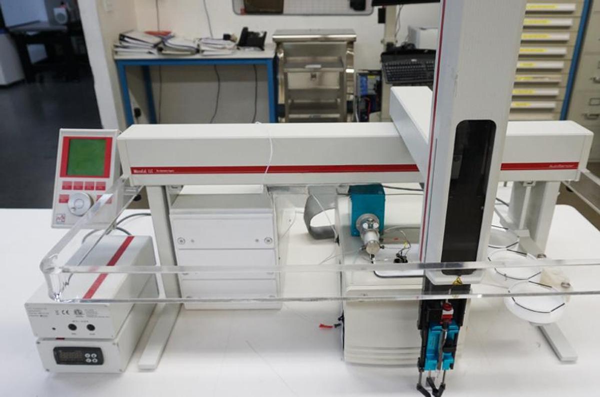 Used MICROCAL MicroCal Malvern VP-DSC capillary cell micro-calorimeter with CTC Analytics Peltier cooler and PAL sample preparation and handling platform