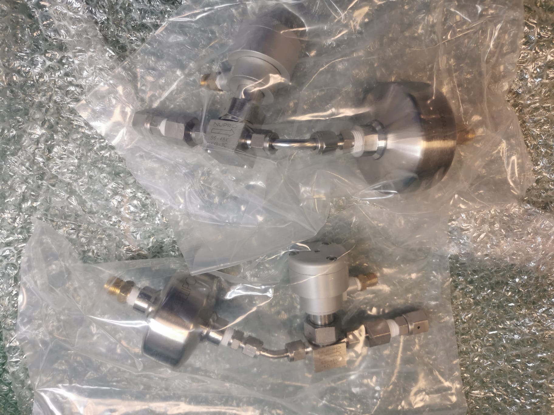 Used Eaton Nova 6200AV Gas fittings