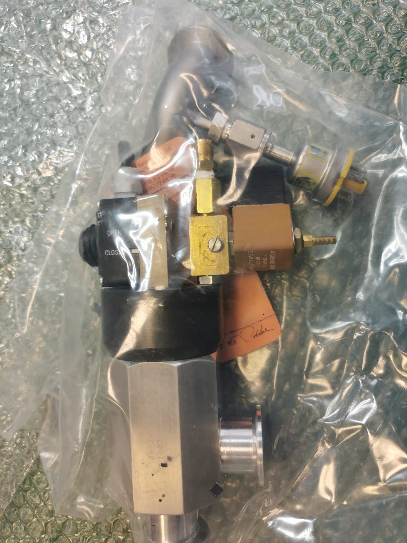 Used Eaton Nova 6200AV VAT Solenoid valve Assy 2