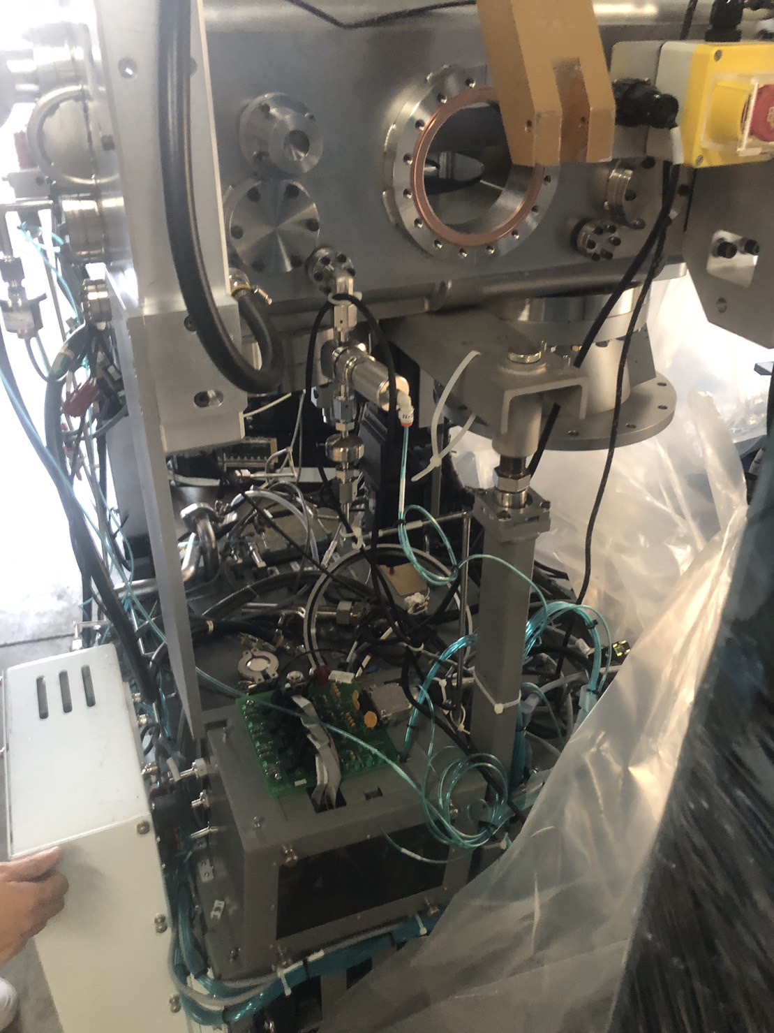 Used AMAT Endura CL IMP chamber mainframe & 2 chamber