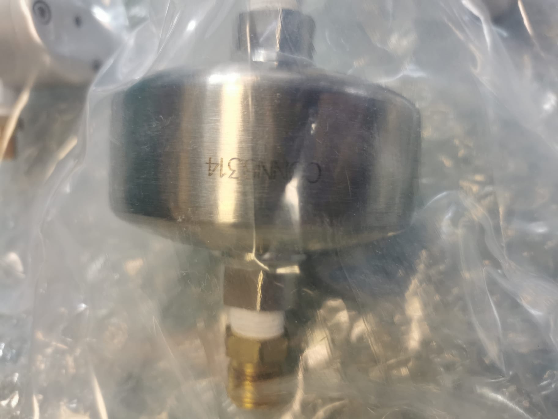 Used Eaton Nova 6200AV Gas fittings