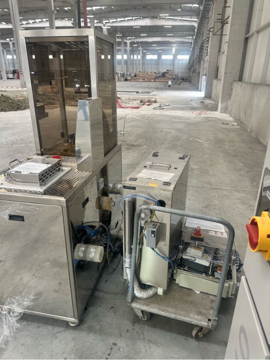 Used 2009 Suss Microtec Delta 80 RC Coater & Hotplate Track System