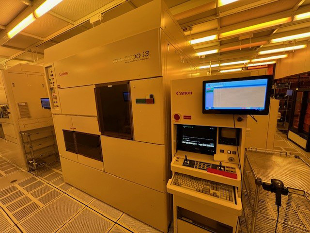 Used Canon FPA 2500 i 3 Stepper