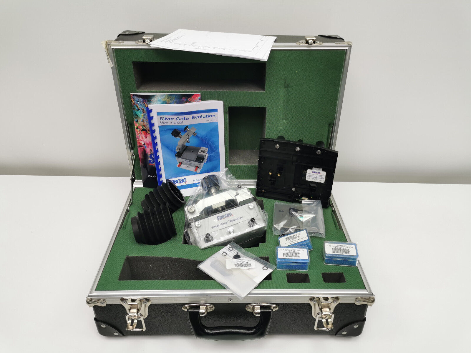 Used Perkin Elmer L1272328 Specac ATR Silver Gate Evolution Recessed ZnSe + Adapter