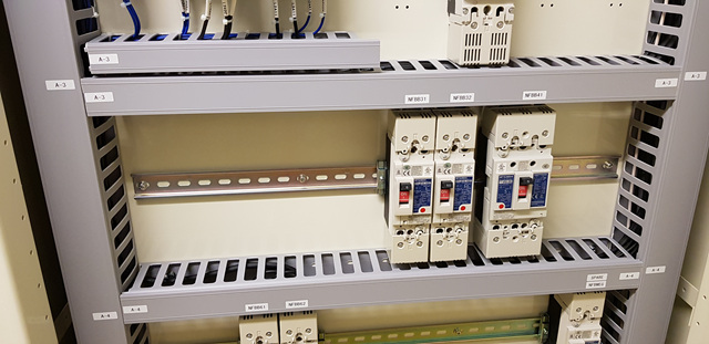 Used 2008 DNS Dainippon Screen SU3000 12 Inches 4 Chambers Wet Station