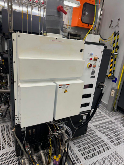 Used 1995 AMAT P 5000 Etcher 2 MxP + Chambers