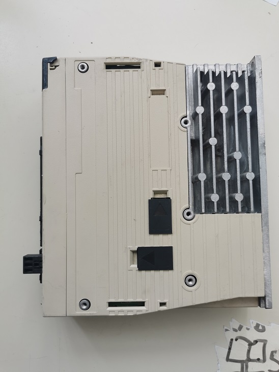 Used Yaskawa servo drive SDGV-IR6A11A