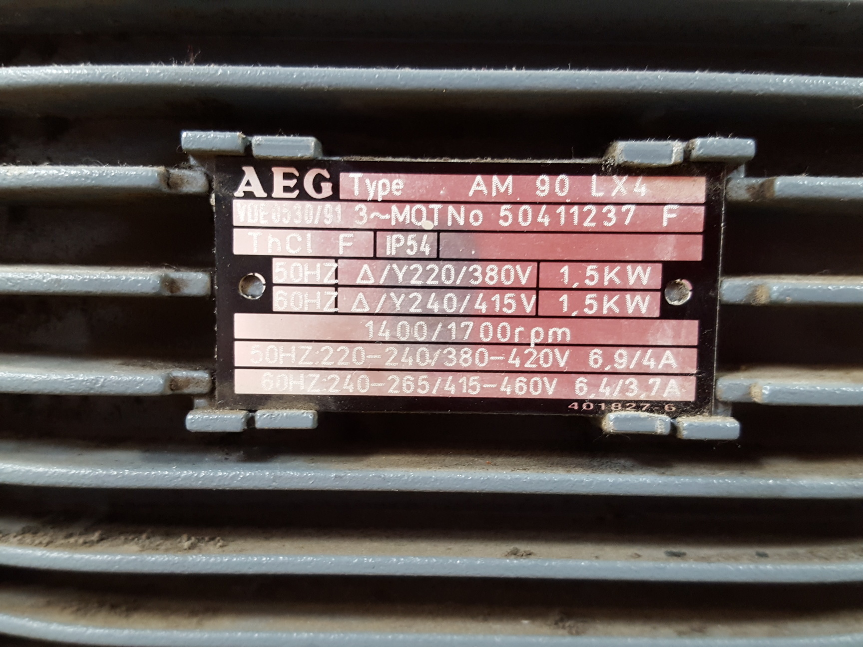 Used Leybold TRIVAC D40B Two Stage Three-Phase Vacuum Pump Lab