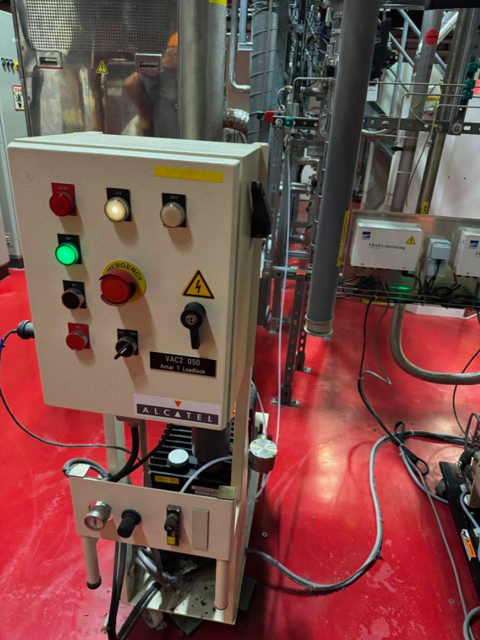 Used 1995 AMAT P 5000 Etcher 2 MxP + Chambers