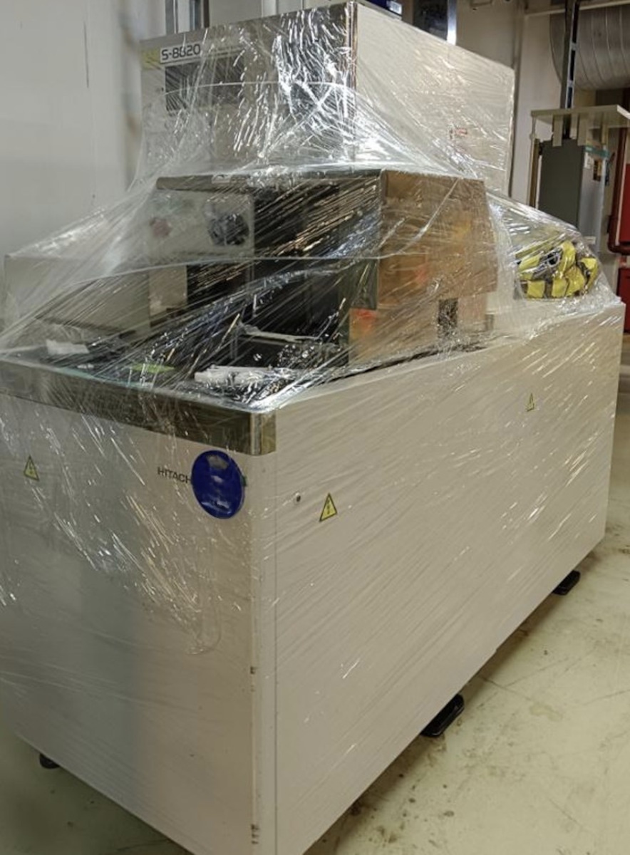 Used Hitachi S-8820 CD-SEM