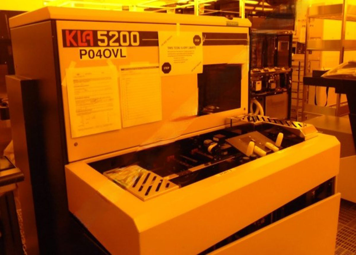 Used KLA TENCOR 5200XP No.2 Wafer Test