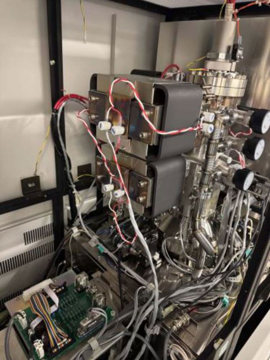 Used 996 Hitachi S-8820