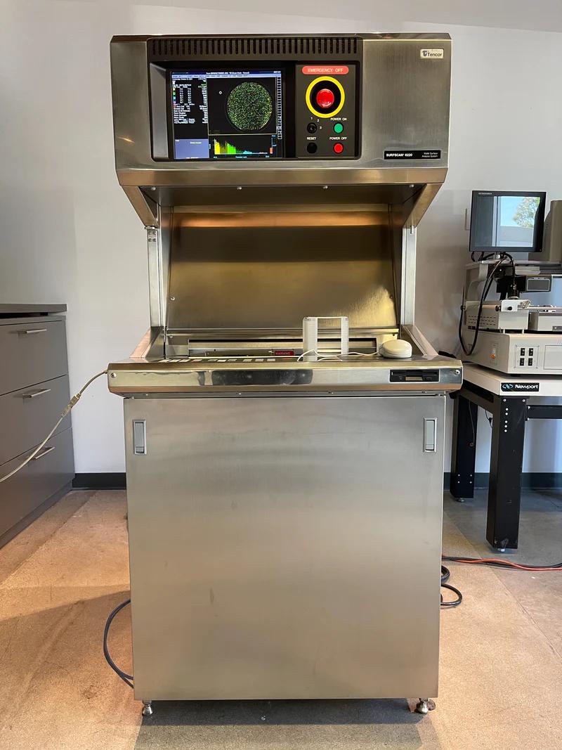 Used 1997 KLA-Tencor Surfscan 6220 Defect Inspection System