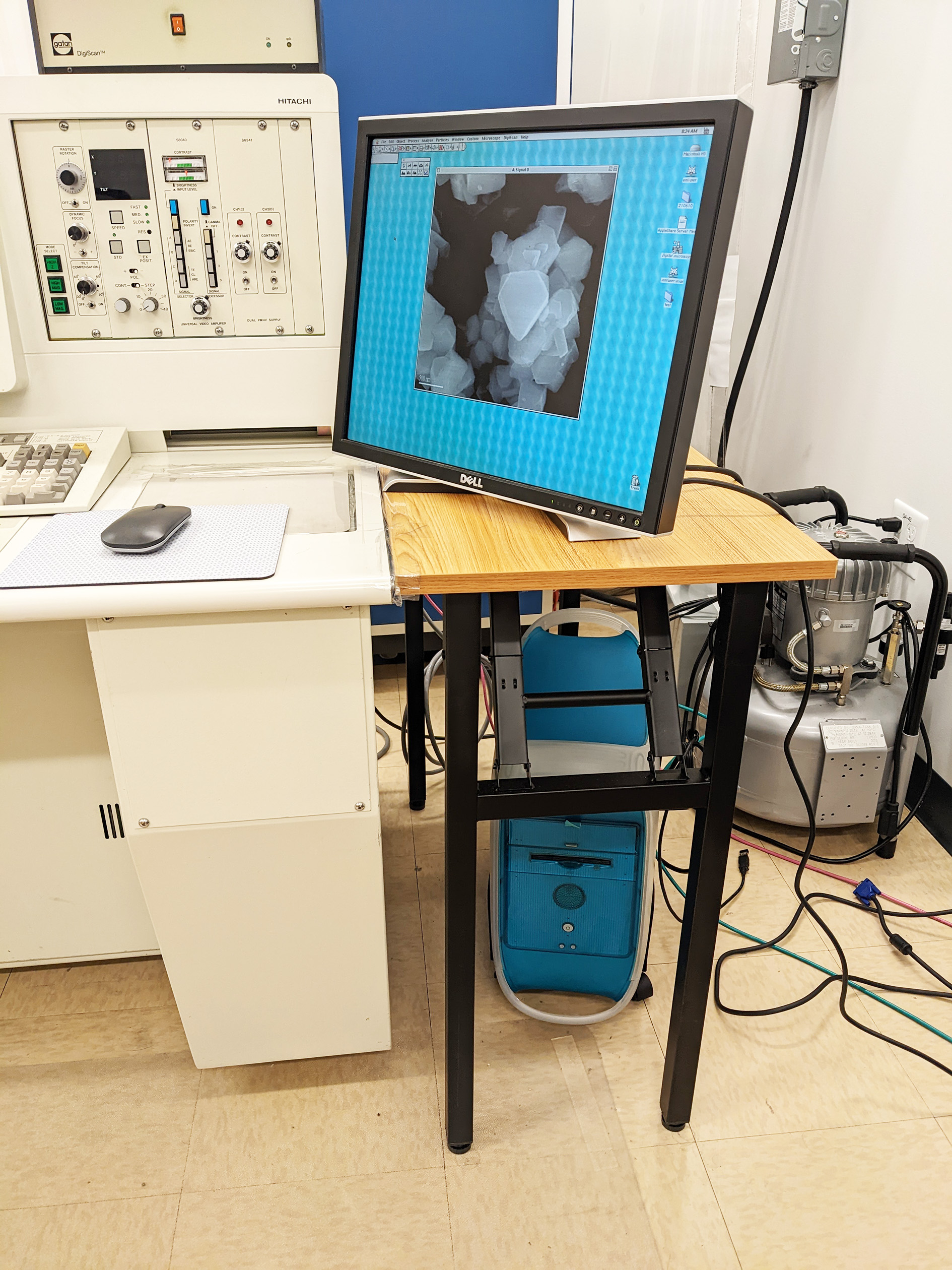 Used 1998 Hitachi S 5000 Field Emission Scanning Electron Microscope (FE-SEM)