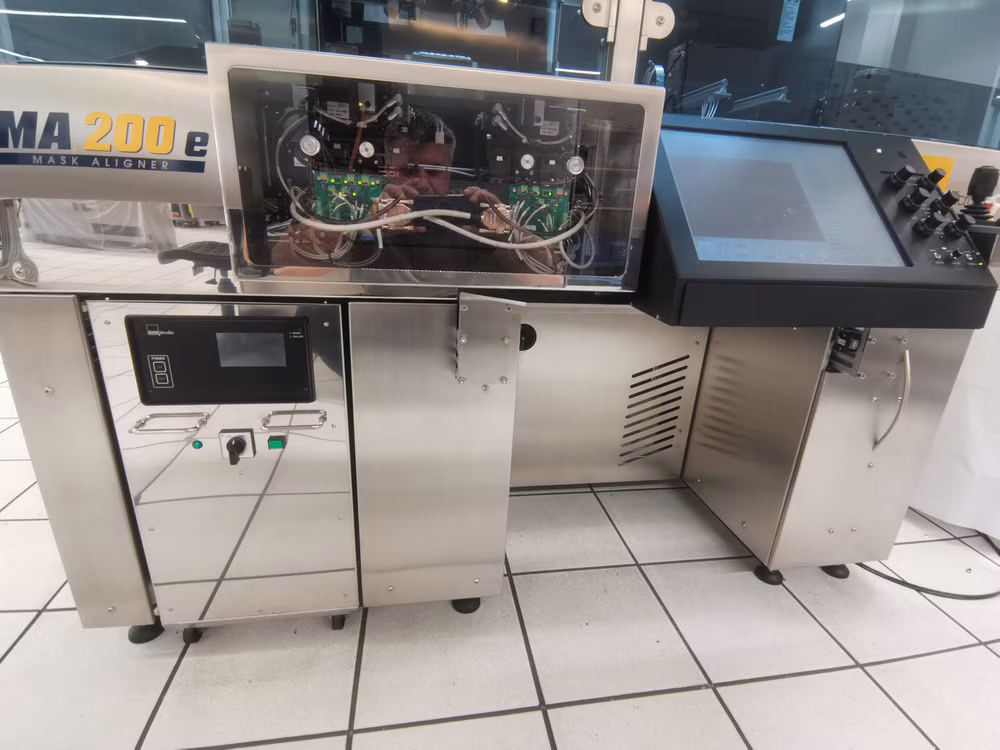 Refurbished Suss MA200E Mask Aligner
