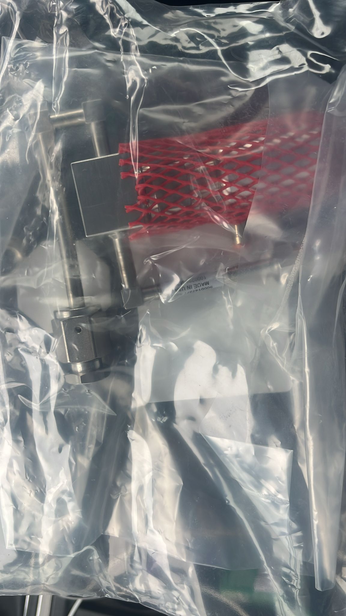 Used Applied Materials AMAT 0050-10255 WELDMENT,LWR BSP VALVE