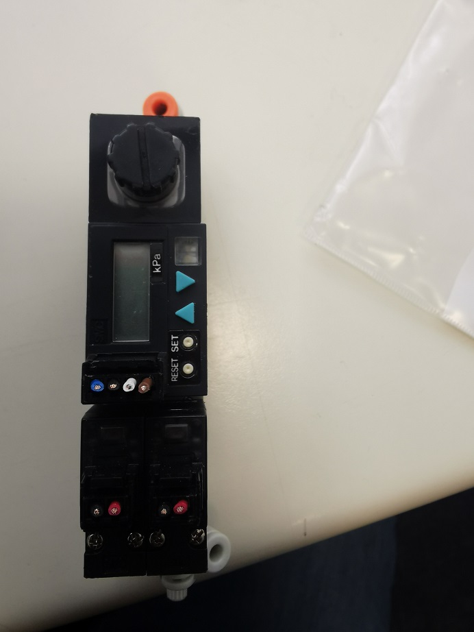 Used SMC ZSE3-0X-21CN +NZX100-K15LZ-021CL +VJ114-5L0Z Pressure/ Vacuum Switch Ejector