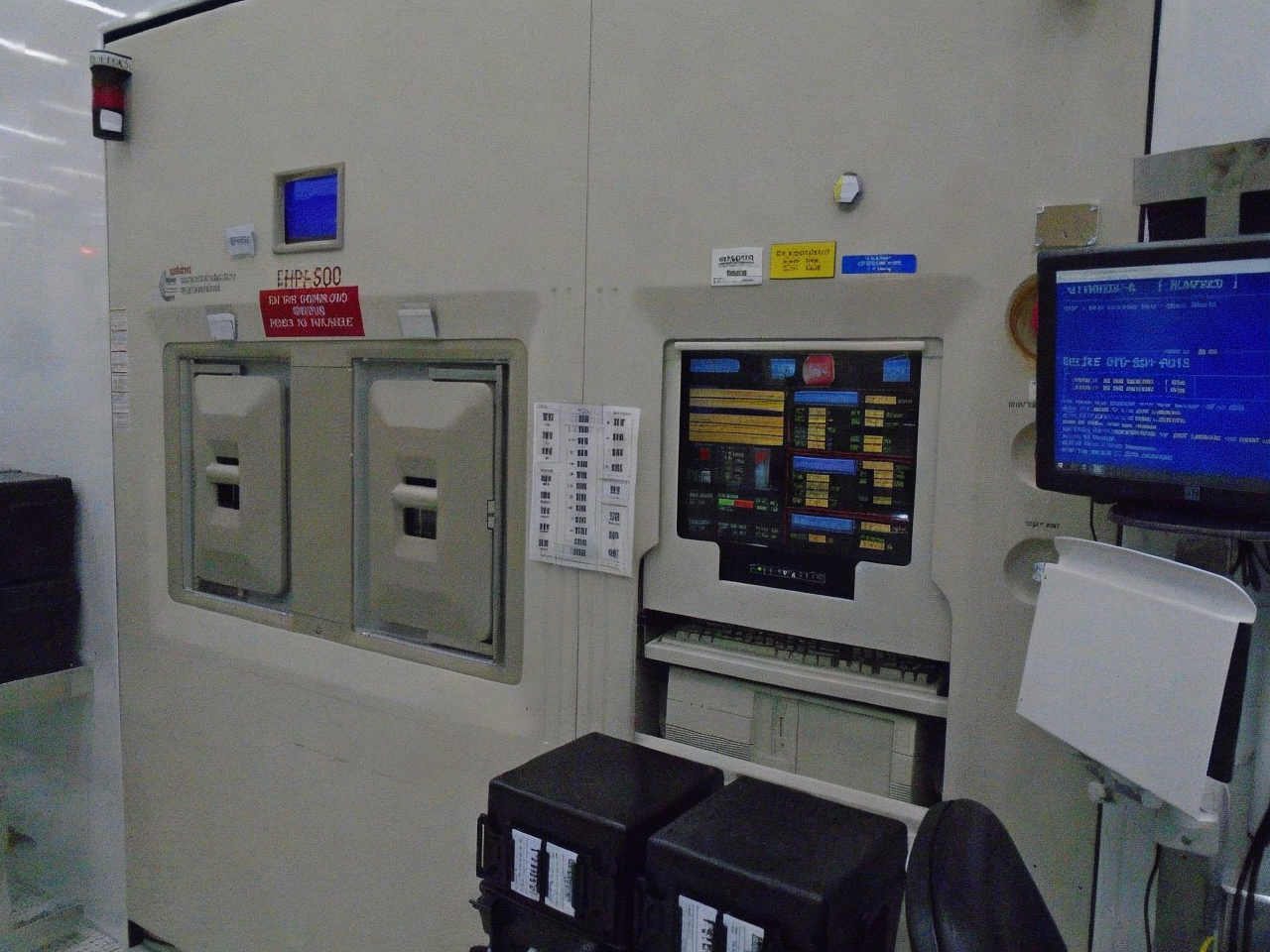 Used 1999 AMAT Varian EHPi-500 Mid Current Implanter