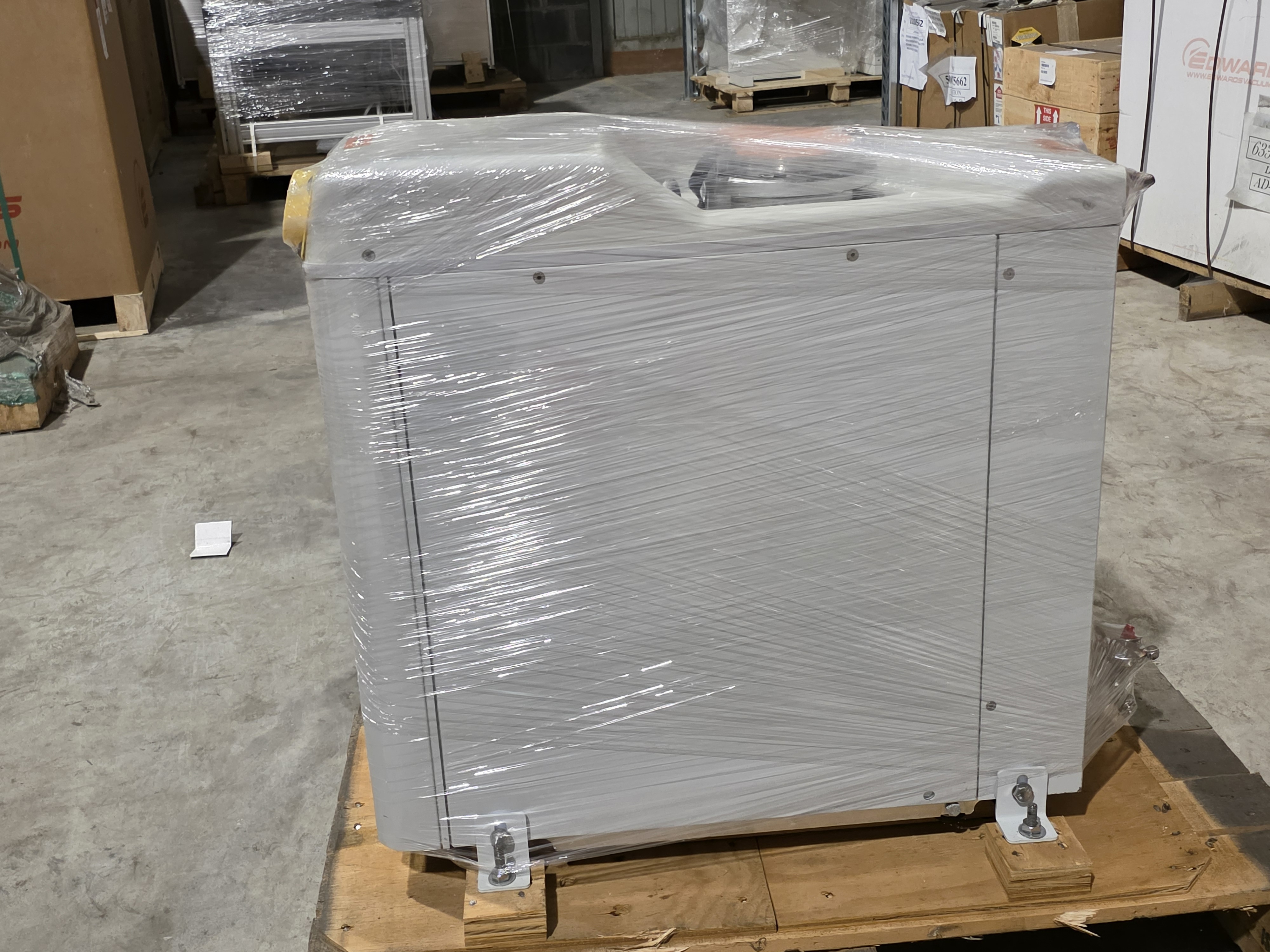 Edwards 6/100L Vacuum Pump